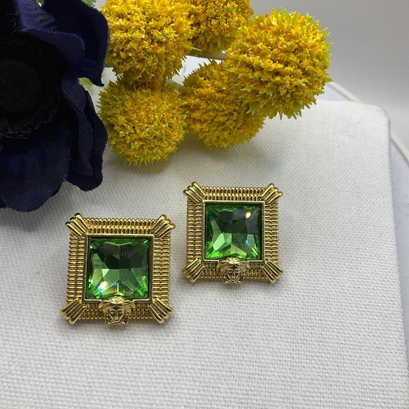 Medusa Crystal earrings